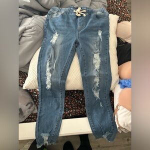 Large Ripped Skinny Jeans